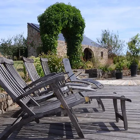 Charming Ardennes Getaway, Cleaning Included * סטומונט