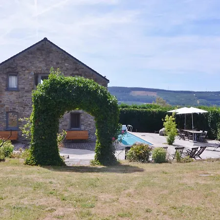 Charming Ardennes Getaway, Cleaning Included סטומונט