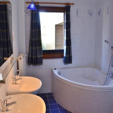 Charming Ardennes Getaway, Cleaning Included בית נופש סטומונט